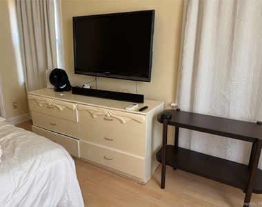 26 Parkside Drive - Photo Thumbnail 16