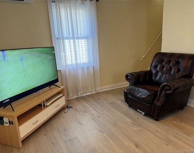 26 Parkside Drive - Photo Thumbnail 7