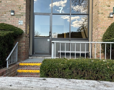 7 Charles Lane - Photo Thumbnail 1