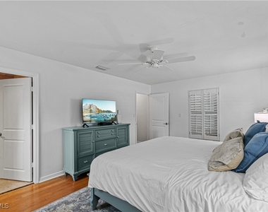 802 10th Avenue S - Photo Thumbnail 10