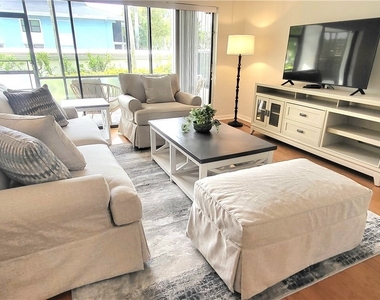 802 10th Avenue S - Photo Thumbnail 3