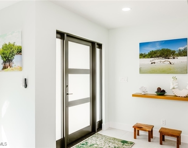 3511 17th Avenue Sw - Photo Thumbnail 5