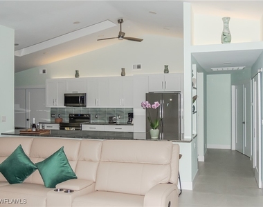 3511 17th Avenue Sw - Photo Thumbnail 9