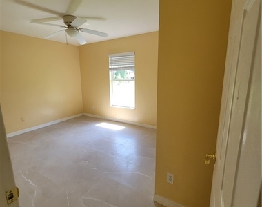5235 30th Street Sw - Photo Thumbnail 3