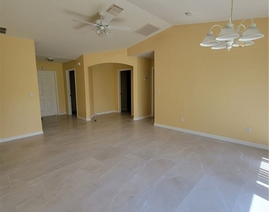 5235 30th Street Sw - Photo Thumbnail 6