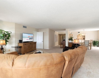 6500 Sunset Way - Photo Thumbnail 5