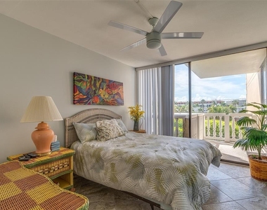 6500 Sunset Way - Photo Thumbnail 23