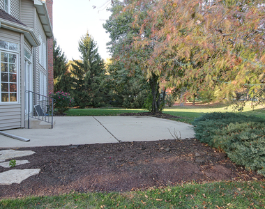 26025 Whispering Woods Circle - Photo Thumbnail 36