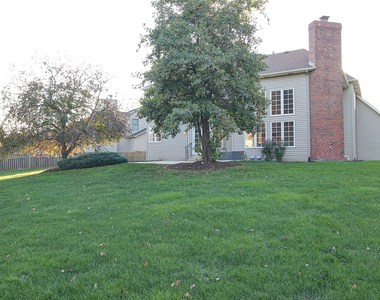 26025 Whispering Woods Circle - Photo Thumbnail 39