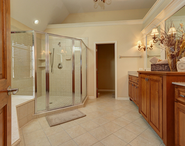 26025 Whispering Woods Circle - Photo Thumbnail 20
