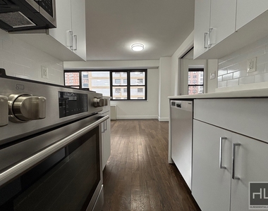 East 16 Avenue - Photo Thumbnail 6