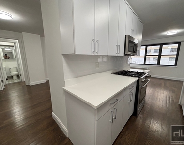 East 16 Avenue - Photo Thumbnail 19