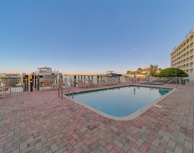 17735 Gulf Boulevard - Photo Thumbnail 54