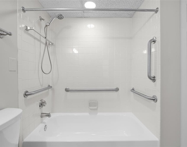 411 1st Avenue N - Photo Thumbnail 12