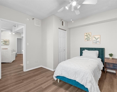411 1st Avenue N - Photo Thumbnail 11