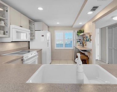 14950 Gulf Boulevard - Photo Thumbnail 6