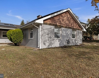 5 Burgess Lane - Photo Thumbnail 1