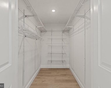 5 Burgess Lane - Photo Thumbnail 8