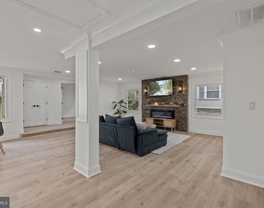 5 Burgess Lane - Photo Thumbnail 3