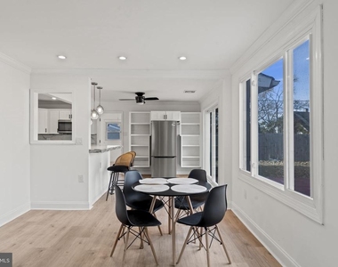 5 Burgess Lane - Photo Thumbnail 9