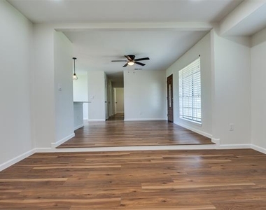 14217 Carla Drive - Photo Thumbnail 2
