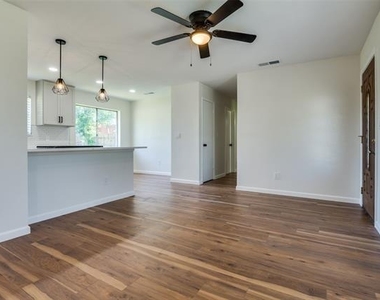 14217 Carla Drive - Photo Thumbnail 6