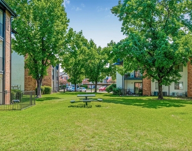 4600 West Pioneer Drive - Photo Thumbnail 25