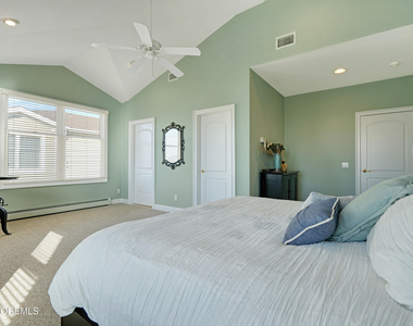 233 Beachfront - Photo Thumbnail 12