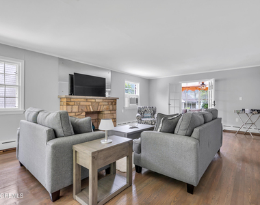 208 Trenton Boulevard - Photo Thumbnail 3
