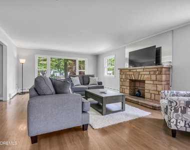 208 Trenton Boulevard - Photo Thumbnail 4