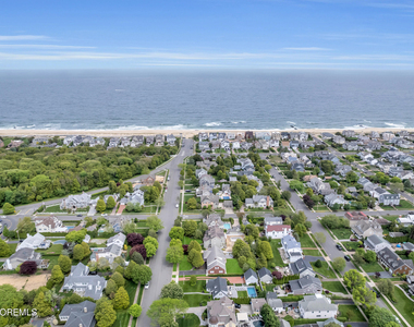 208 Trenton Boulevard - Photo Thumbnail 25
