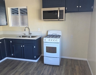220 N. Saratoga - Photo Thumbnail 4