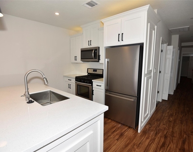 4322 Allen Street - Photo Thumbnail 12
