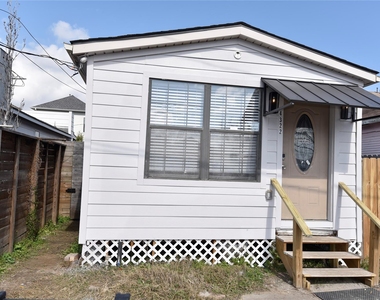 4322 Allen Street - Photo Thumbnail 16