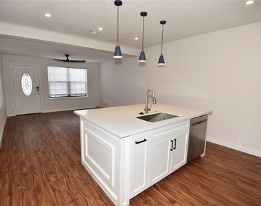 4322 Allen Street - Photo Thumbnail 1