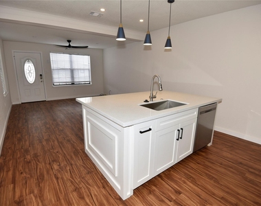 4322 Allen Street - Photo Thumbnail 2