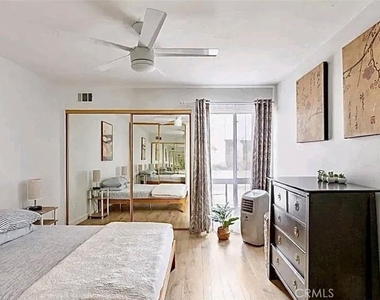 1621 Hotel S - Photo Thumbnail 4