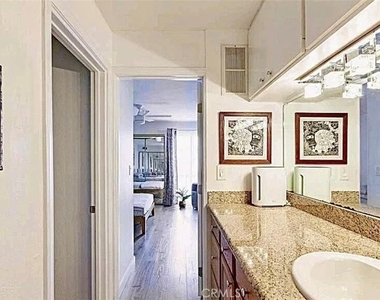 1621 Hotel S - Photo Thumbnail 7