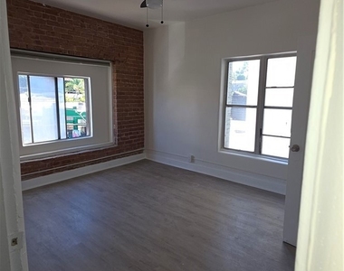 3408 W Sunset Blvd - Photo Thumbnail 6