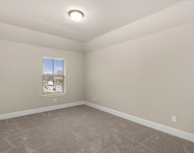 10507 Halley Lane - Photo Thumbnail 37