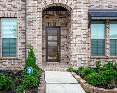10507 Halley Lane - Photo Thumbnail 4