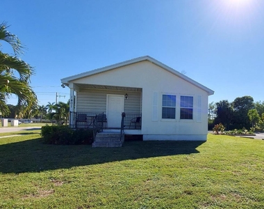 1401 W 9th Street - Photo Thumbnail 16
