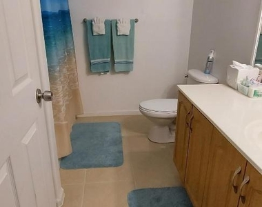 1401 W 9th Street - Photo Thumbnail 10