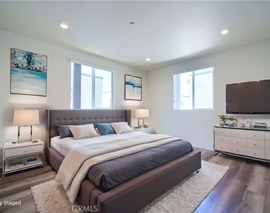 1429 S New Hampshire Avenue - Photo Thumbnail 14