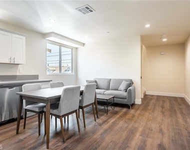 1429 S New Hampshire Avenue - Photo Thumbnail 11