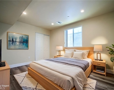 1427 S New Hampshire Avenue - Photo Thumbnail 13