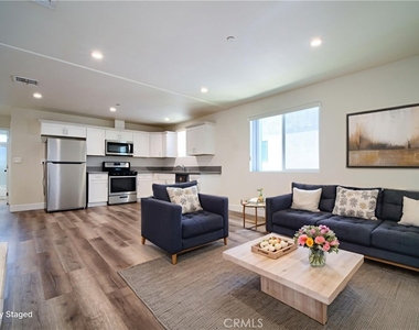 1427 S New Hampshire Avenue - Photo Thumbnail 7