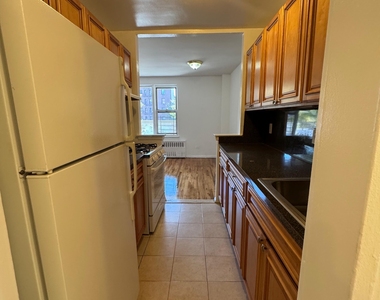 2020 Grand Concourse - Photo Thumbnail 9