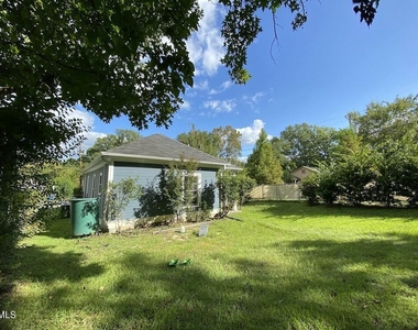 1201 Berkeley Street - Photo Thumbnail 32
