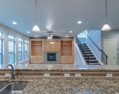 306 E 34th St - Photo Thumbnail 24